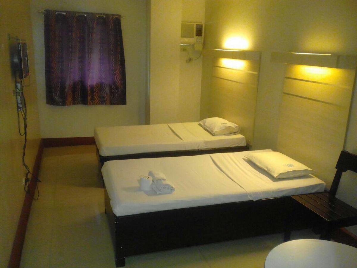 D' Loft Inn Cdo Cagayan de Oro Esterno foto